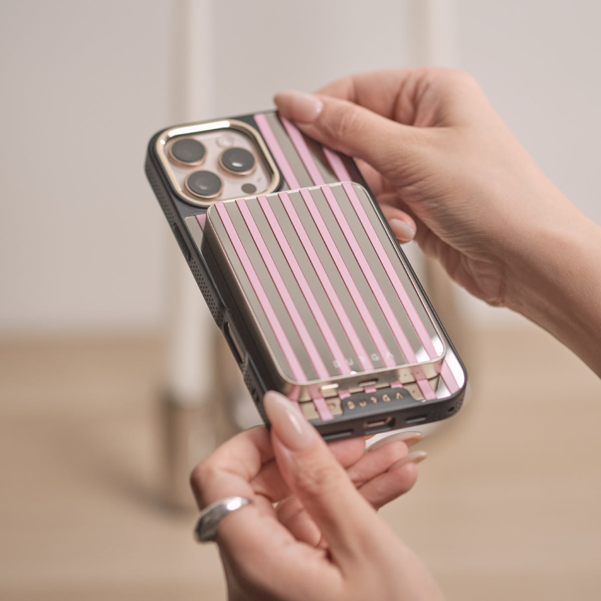 Strawberry Jam - Magnetic Power Bank
