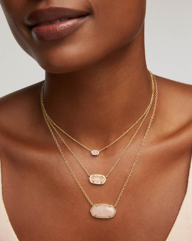 Elisa Gold Pendant Necklace in Rose Quartz